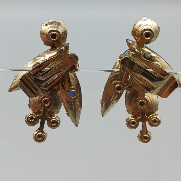 CELEBRITY VINTAGE 💙 CLIP ON EARRINGS - Picture 4 of 8